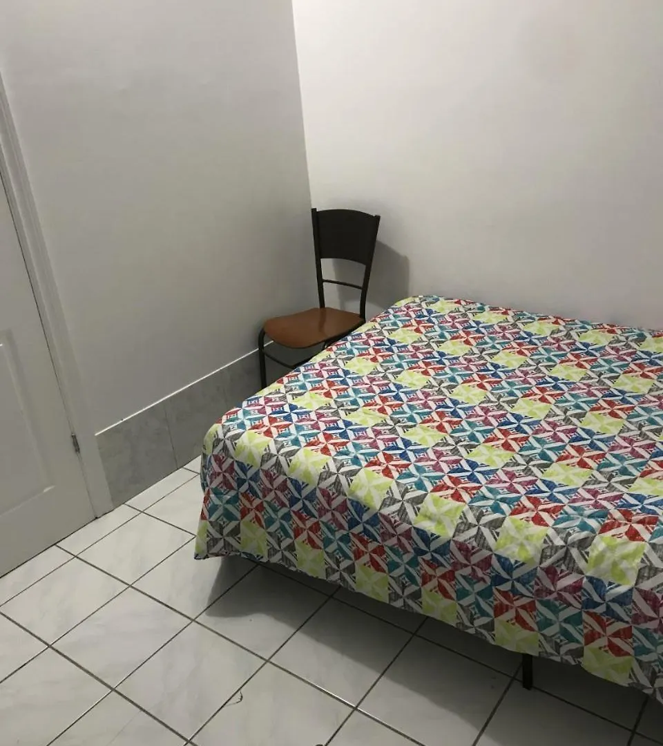 Convention Travelers Home Toronto Guest house