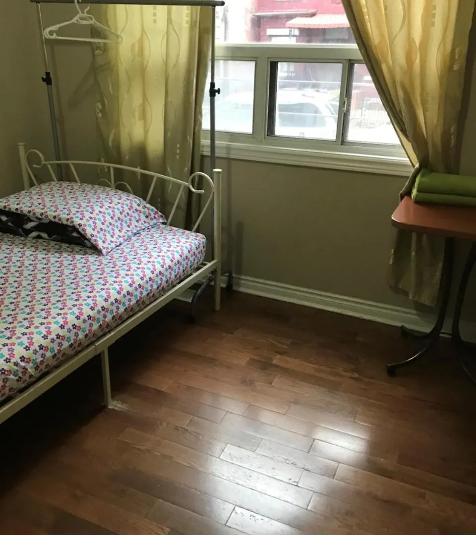 Convention Travelers Home Toronto Guest house